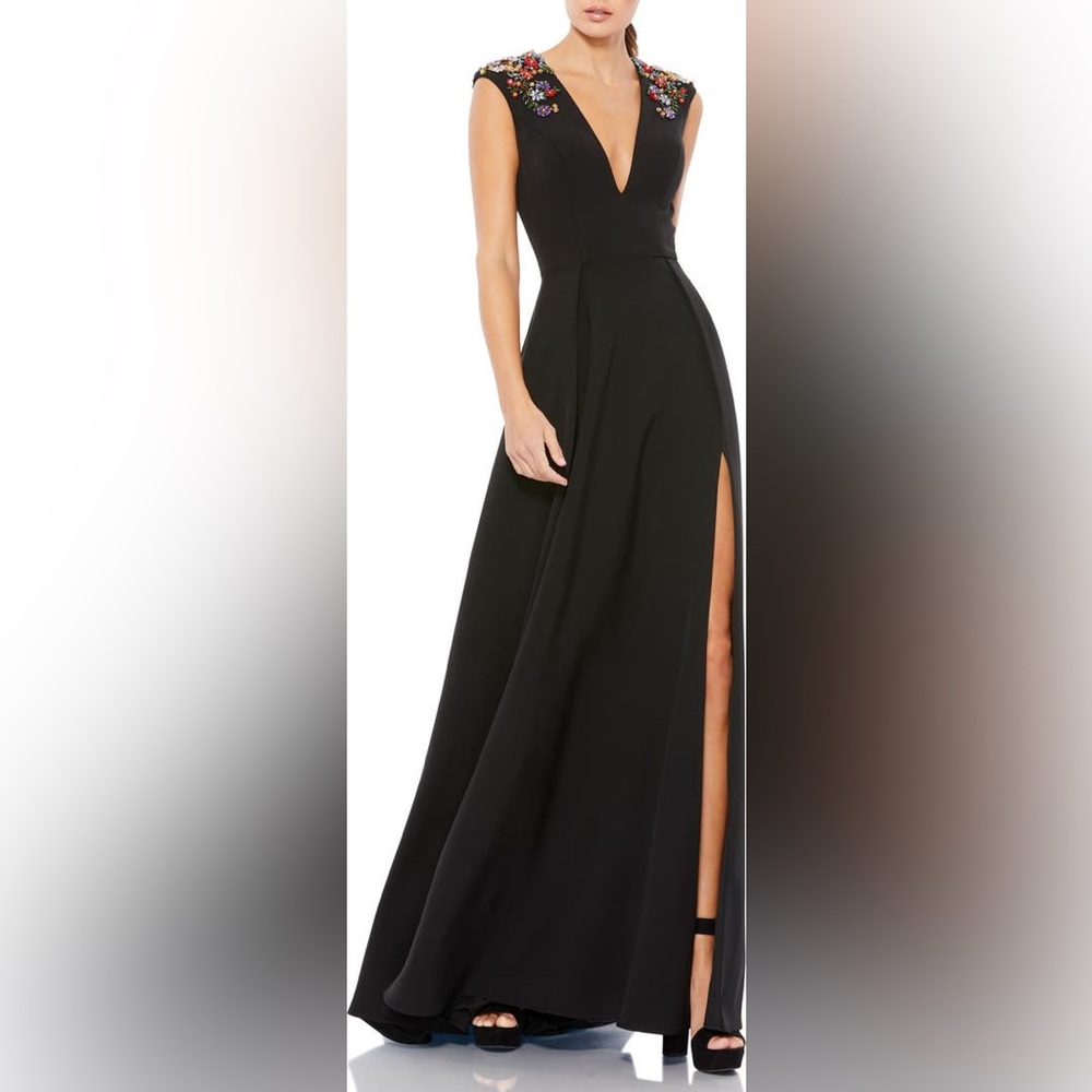 Ieena for Mac Duggal Plunge Neck Empire Waist Beaded Shoulder Gown NWT Size 14